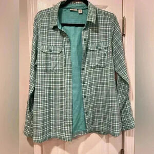 L.L. Bean Women’s Turquoise Plaid Nylon Button Down with Striped InteriorSize M